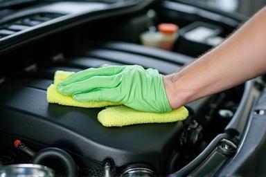 Nettoyage écologique d’un moteur de voiture